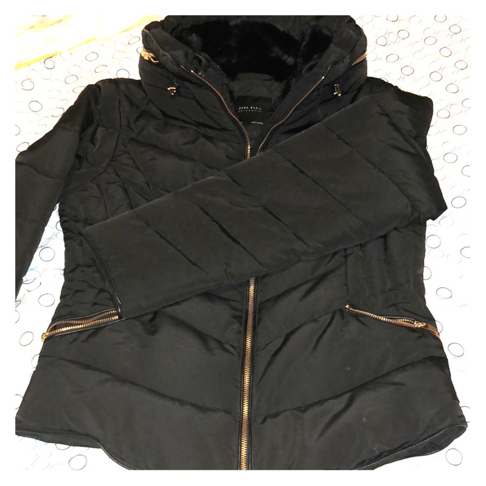 Zara fitted jacket w/ fur collar and zippable hood